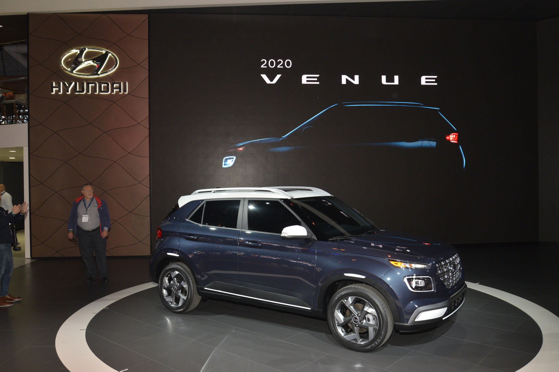 2020-hyundai-venue-4.jpg