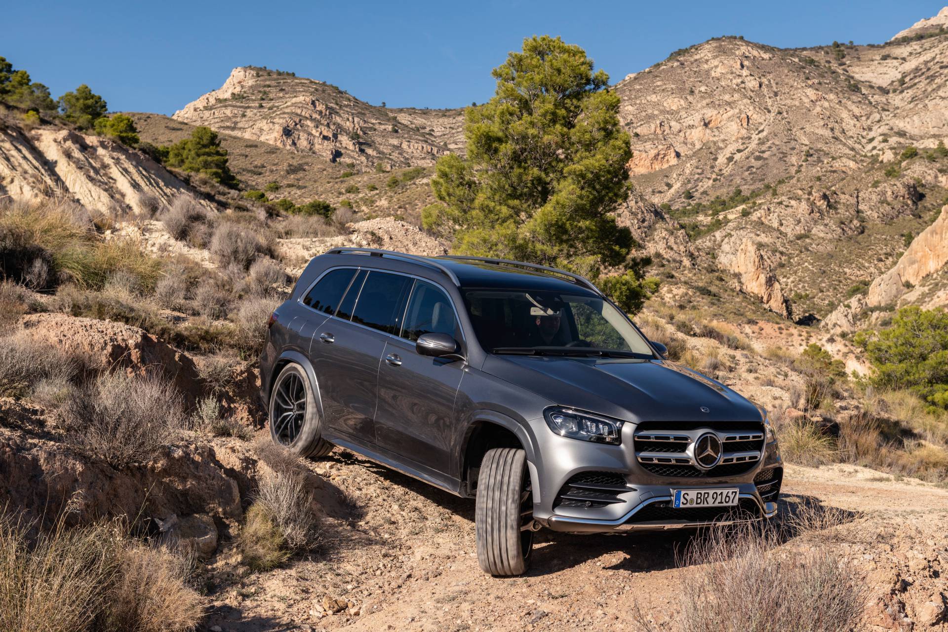 2020-mercedes-gls-8.jpg