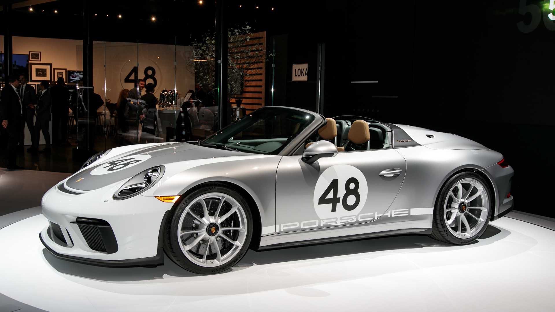 2019-porsche-911-speedster-1.jpg