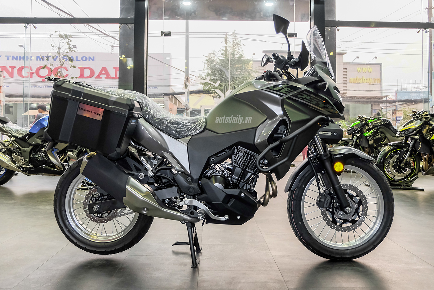 Choose Honda CB500X 2019 or Kawasaki Versys X300 2018? kawasa-versys-x-8.jpg