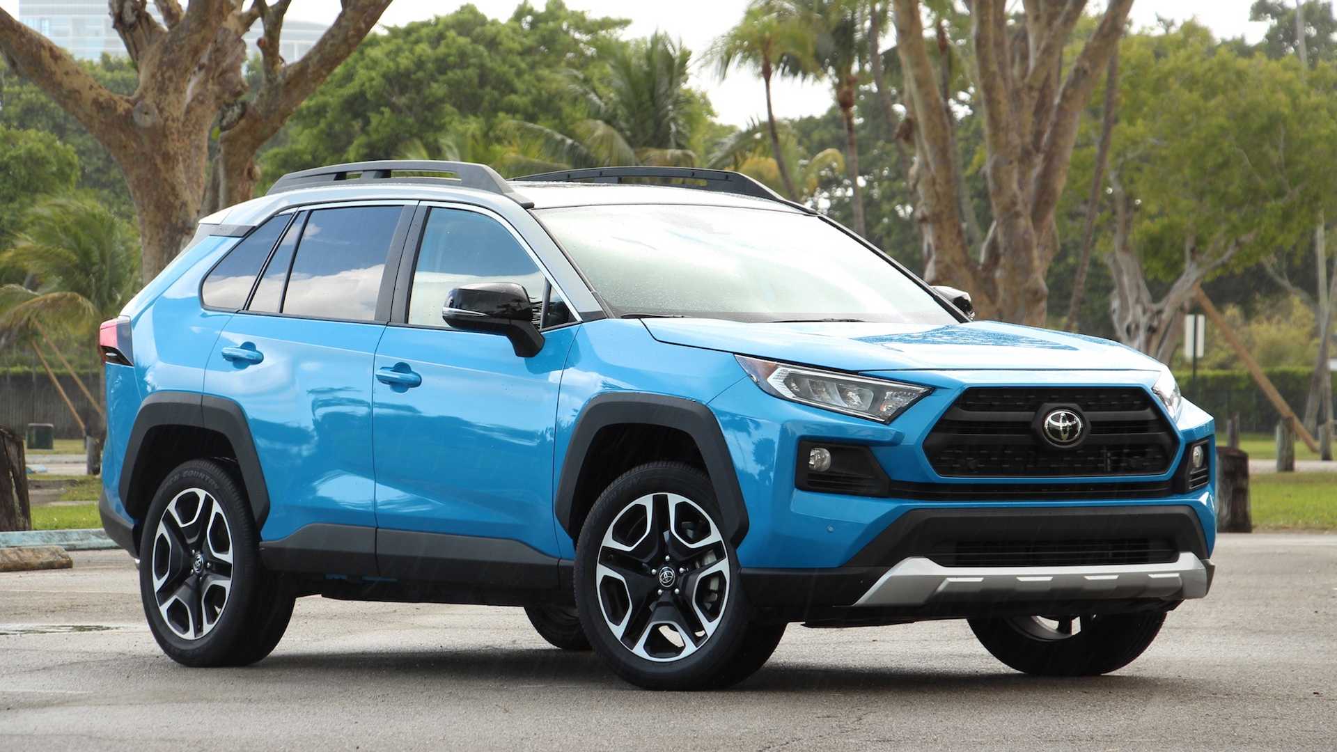 2019-toyota-rav4-adventure1.jpg