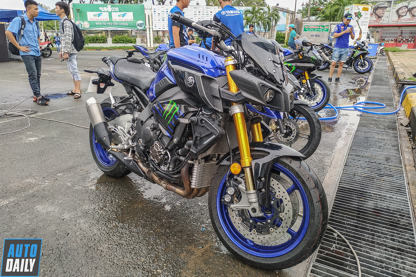 yamaha-monster-energy-8.jpg