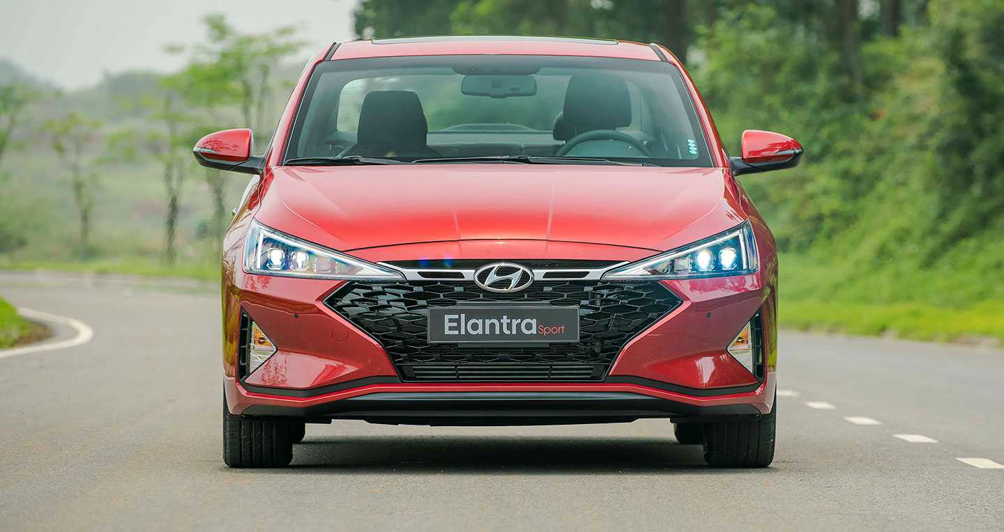 Chi tiết Hyundai Elantra Sport 2019 giá 769 triệu đồng tại Việt Nam