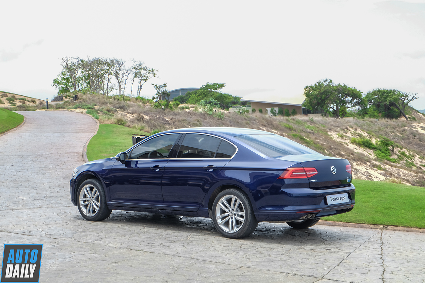 volkswagen-passat-bluemotion-high-my2018-6.jpg