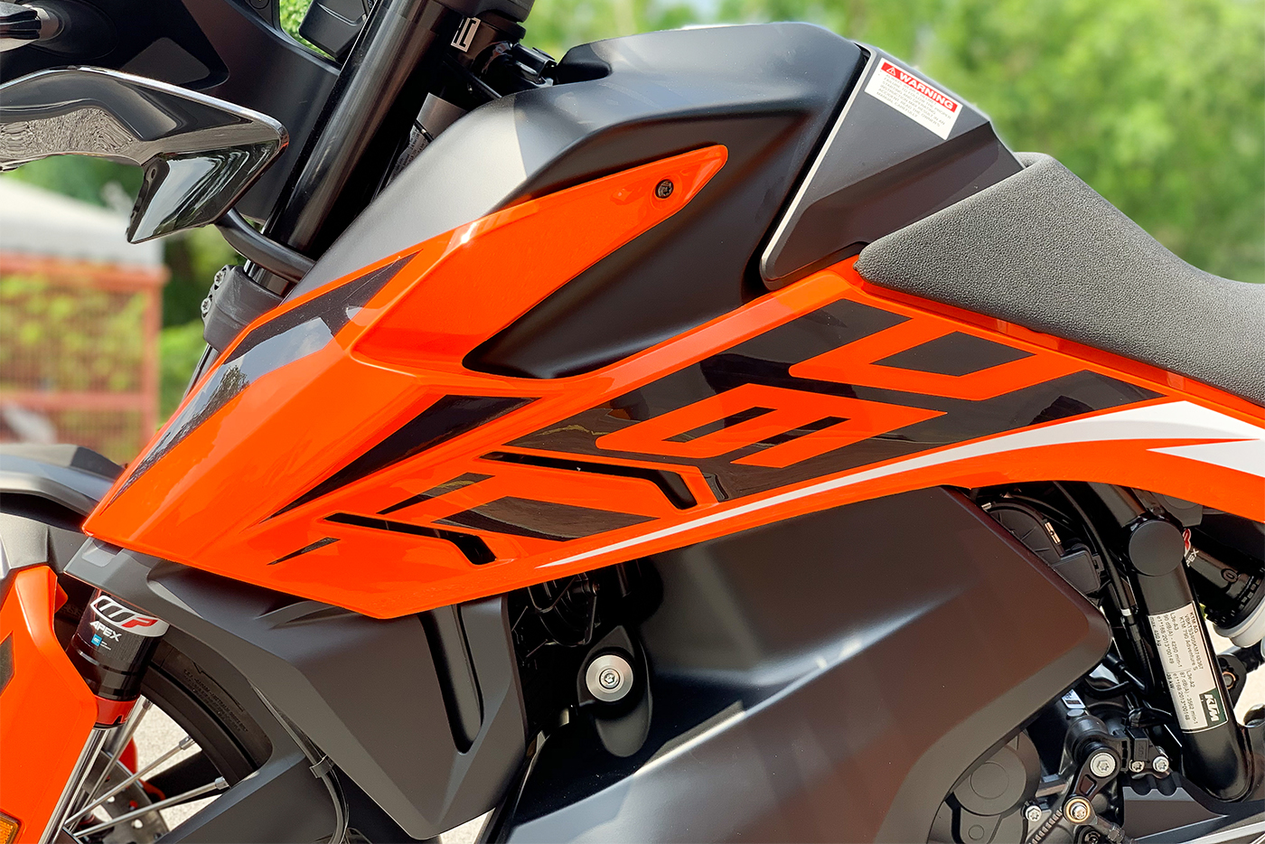 2019-ktm-790-adventure-10.jpg