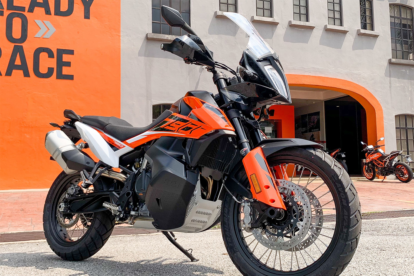 2019-ktm-790-adventure-7.jpg