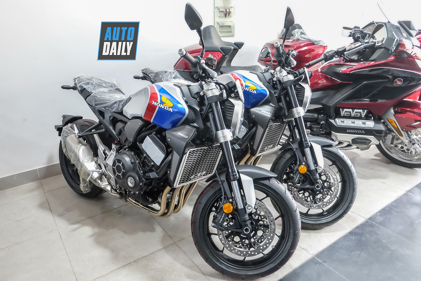 honda-cb1000r-plus-limited-edition-2019-8.jpg