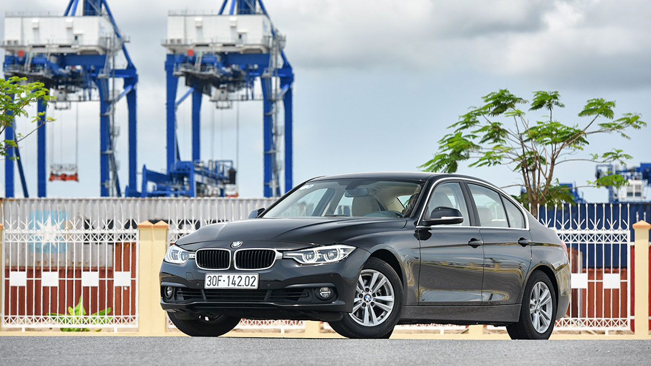 Đánh giá BMW 320i: Sức hút đến từ cảm giác lái đậm “chất Đức”