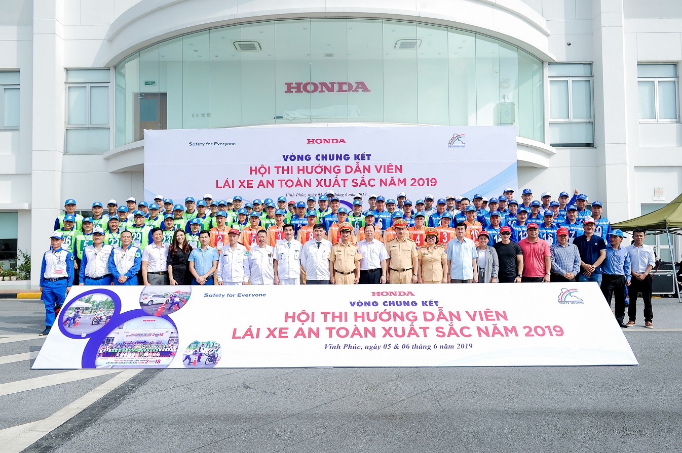 6-hoi-thi-hdv-lai-xe-an-toan-xuat-sac-2019-dien-ra-thanh-cong-tot-dep.JPG