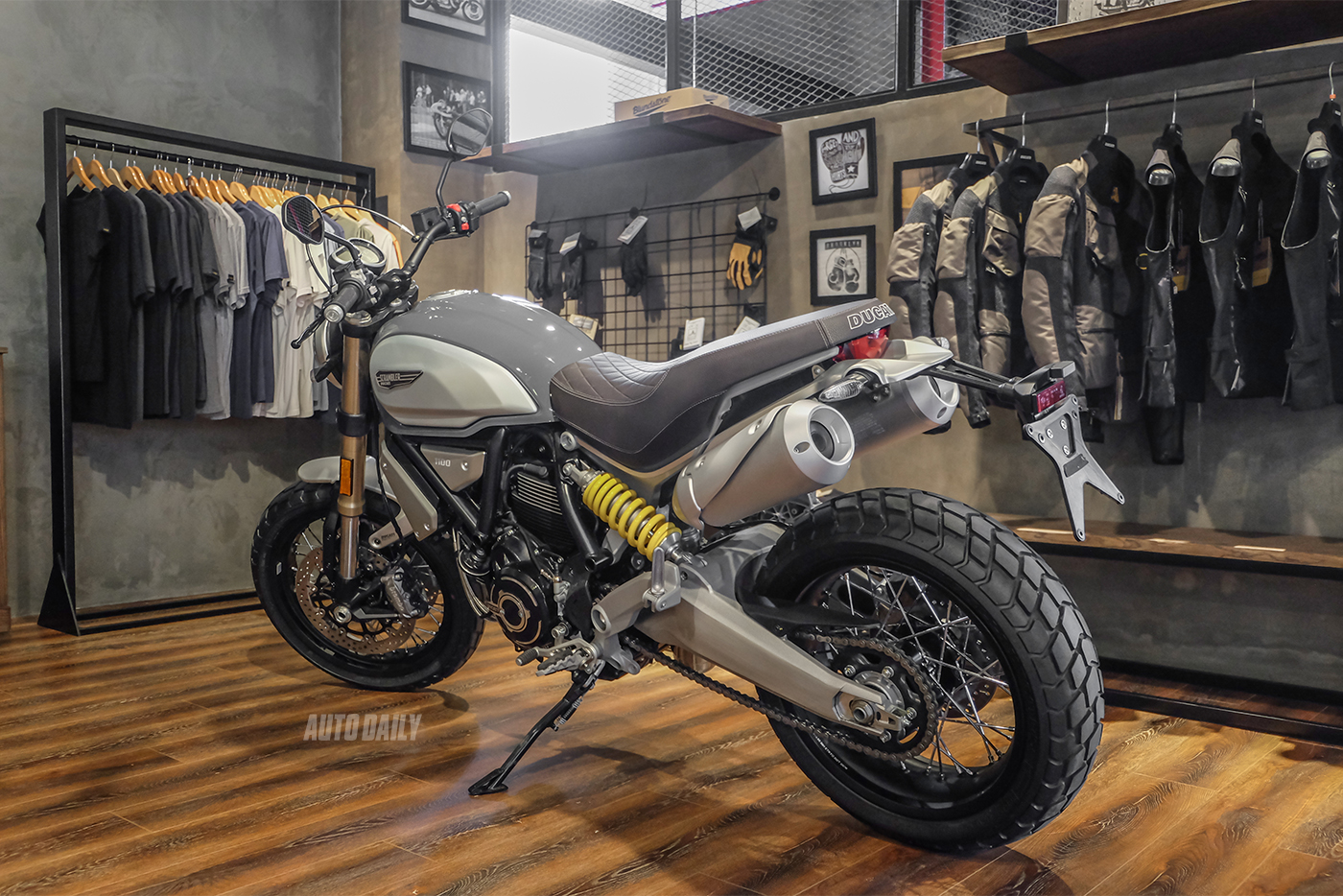 ducati-scrambler-1100-special-3.jpg