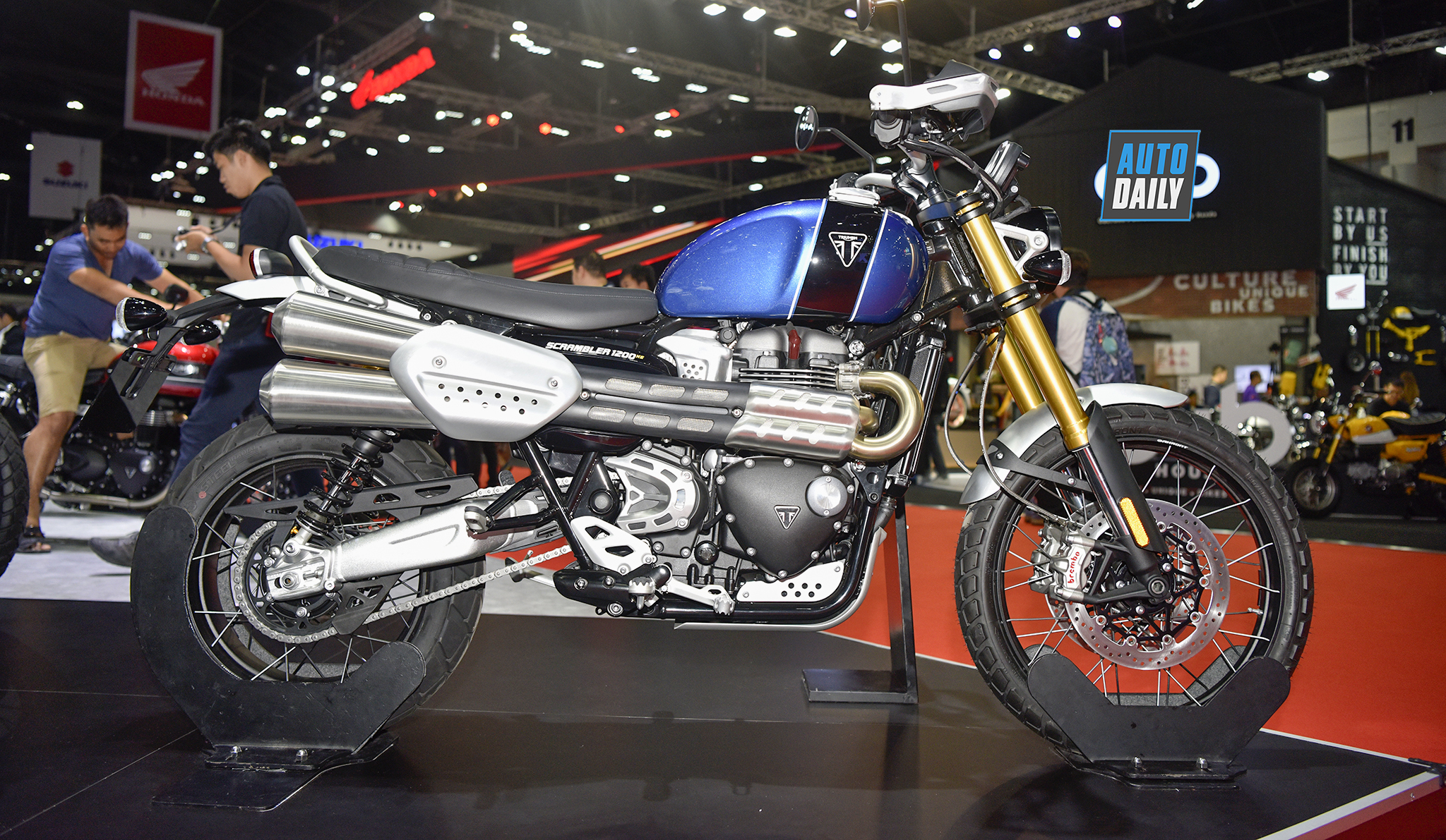 triumph-scrambler-1200-2019-14.jpg