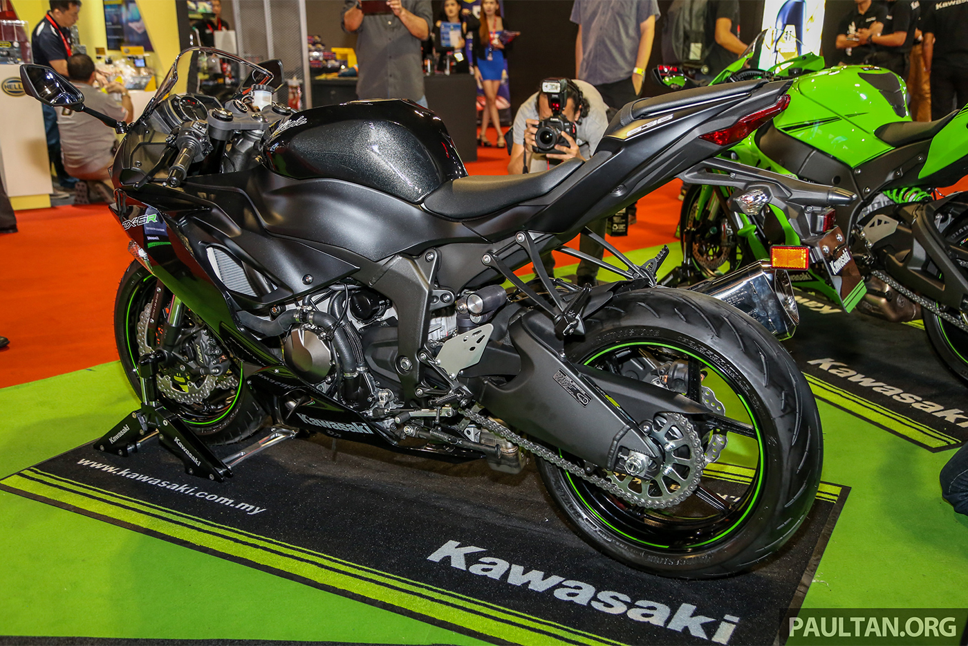 kawasaki-ninja-zx-6r-2019-4.jpg