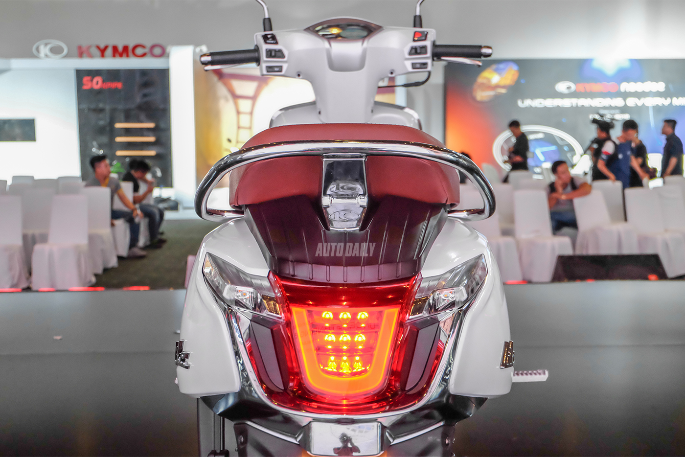 kymco-like-125-13.jpg