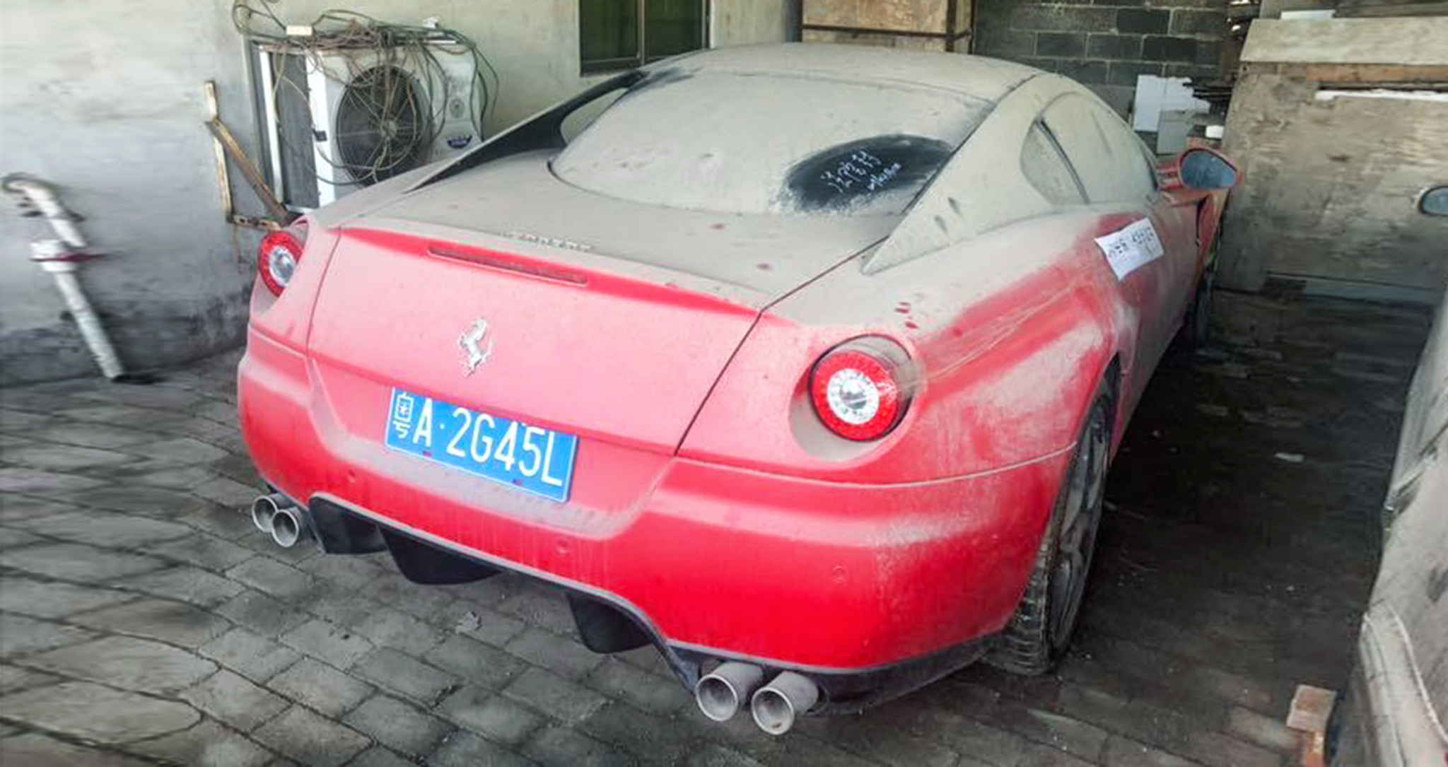 Siêu xe Ferrari 599 GTB giá “bèo” chỉ 250 USD tại Trung Quốc