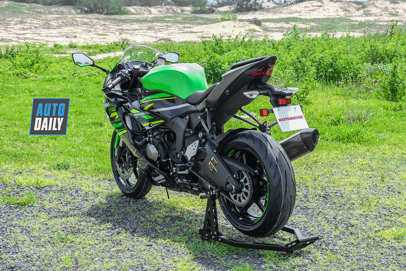 kawasaki-ninja-zx-6r-2019-10.jpg