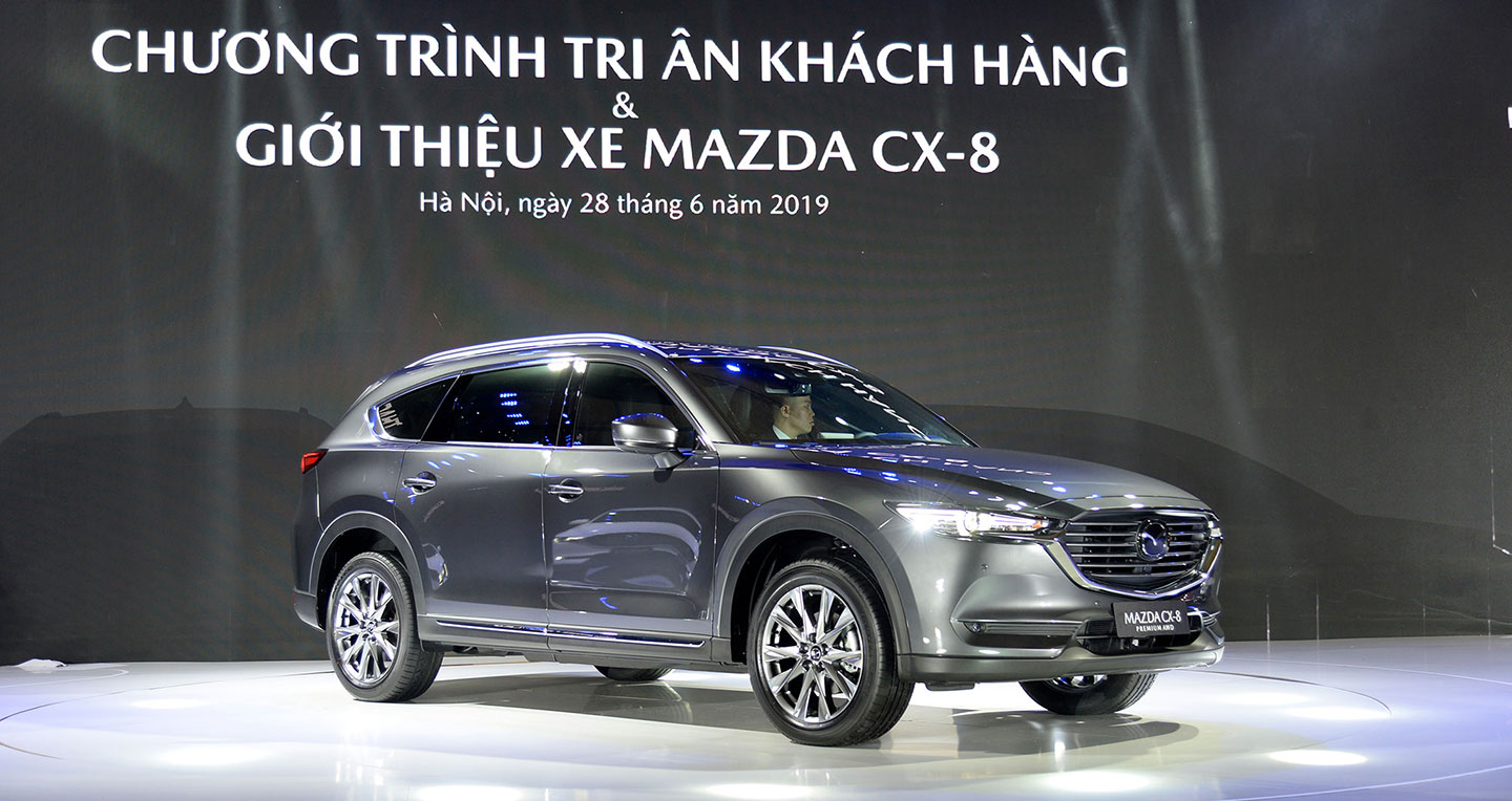 Mazda CX-8 ra mắt khách hàng tại Hà Nội