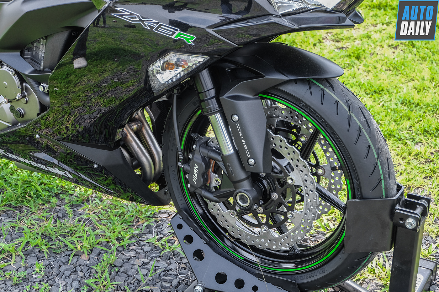 kawasaki-ninja-zx-6r-2019-20.jpg