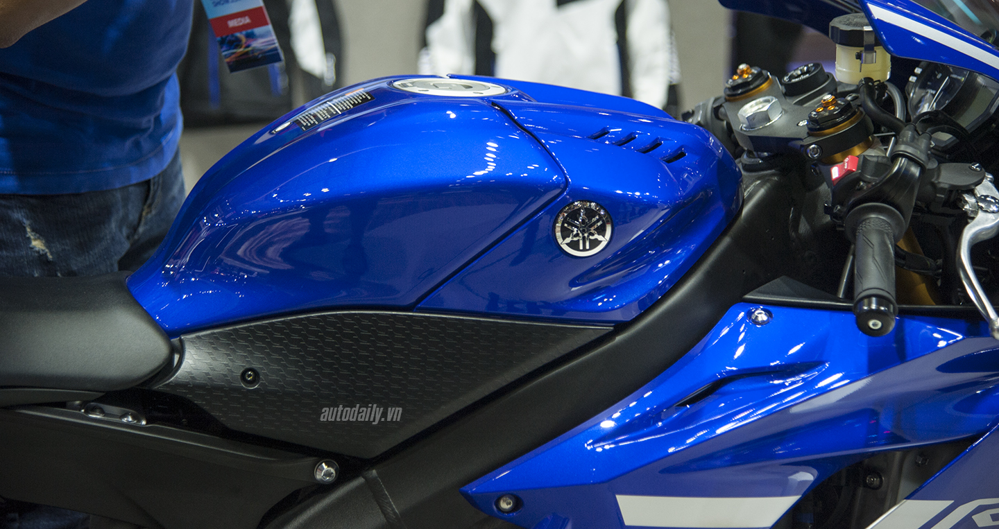 yamaha-r6-2017-1.jpg