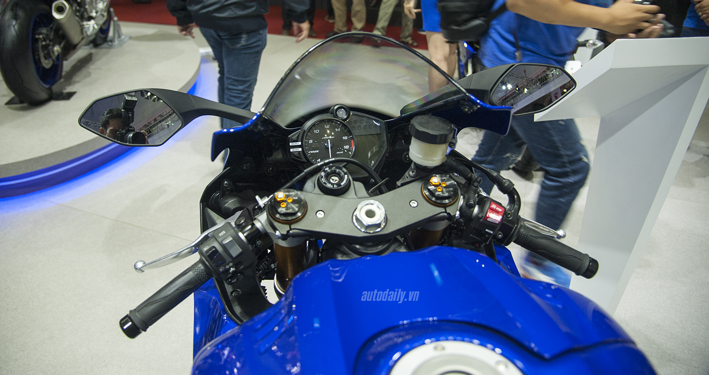 yamaha-r6-2017-9.jpg