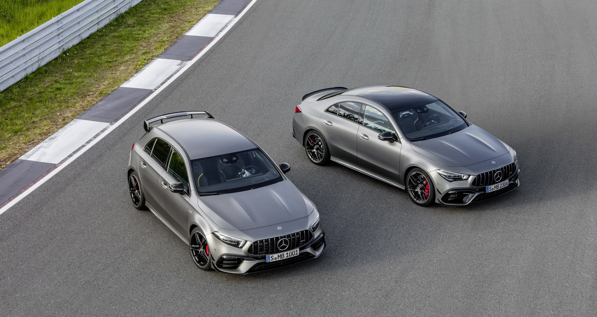 Ra mắt cặp đôi xe thể thao cỡ nhỏ Mercedes-AMG A45 và CLA45 2020