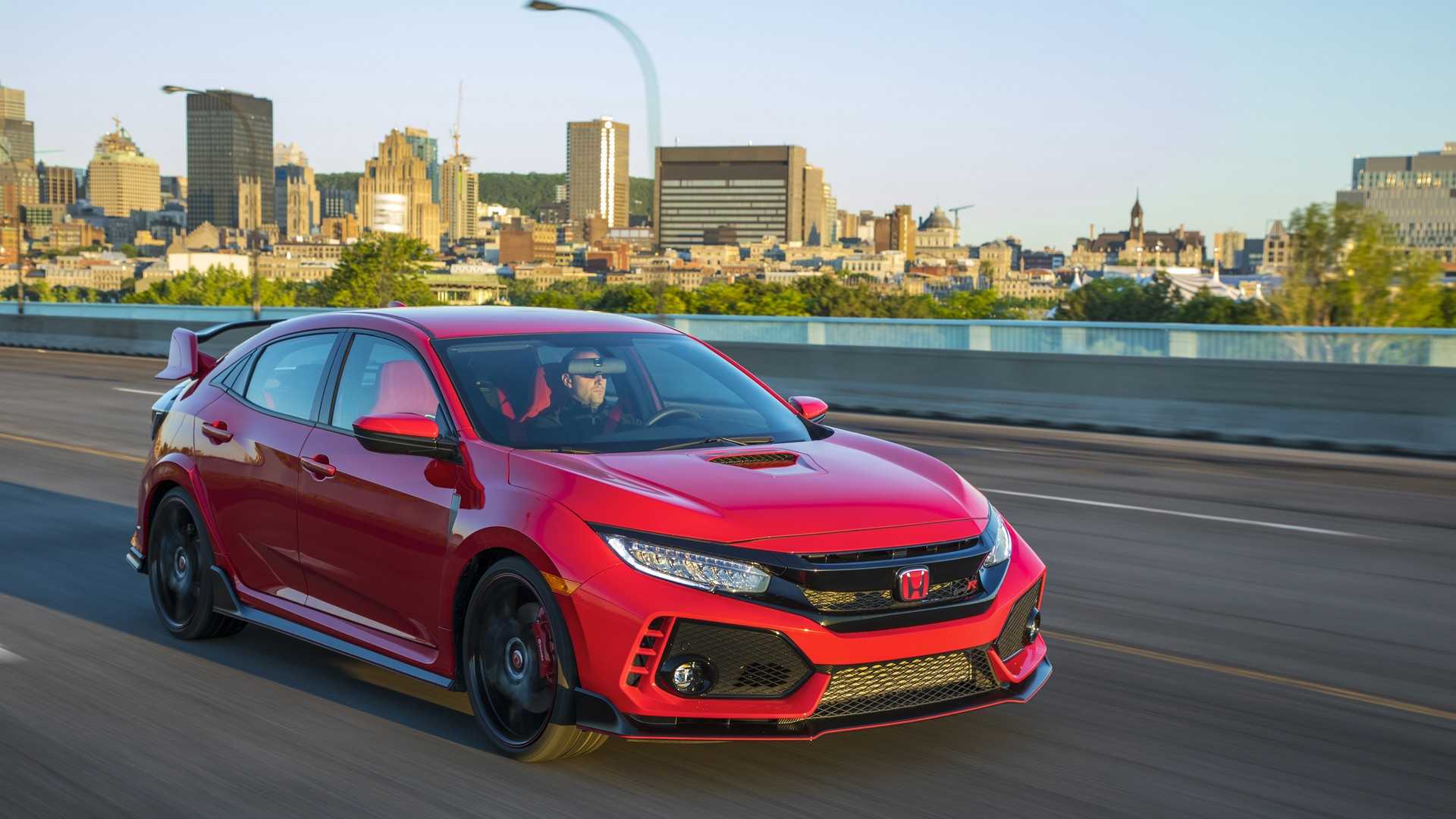 2019-honda-civic-type-r-1.jpg