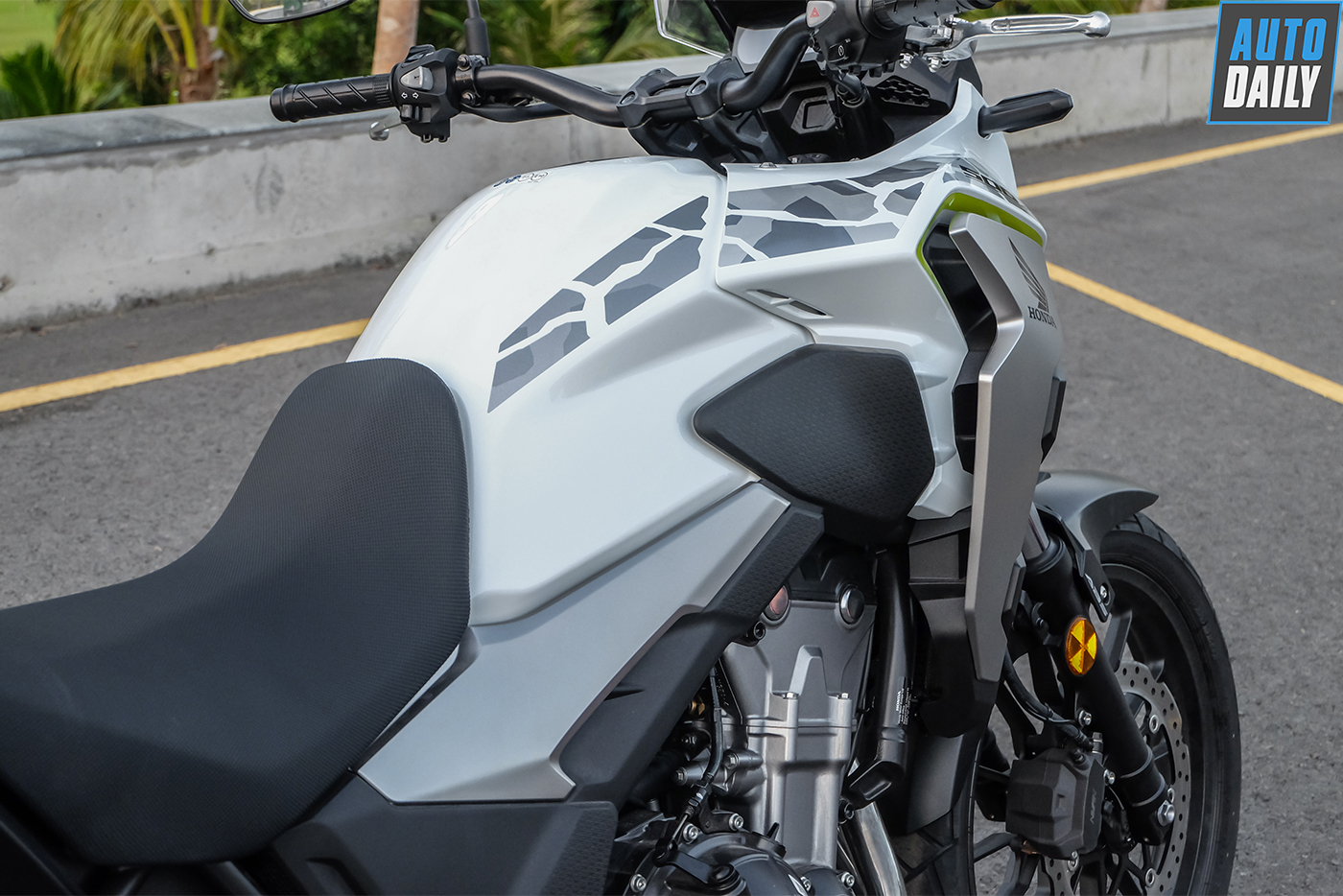 honda-cb500x-2019-21.jpg