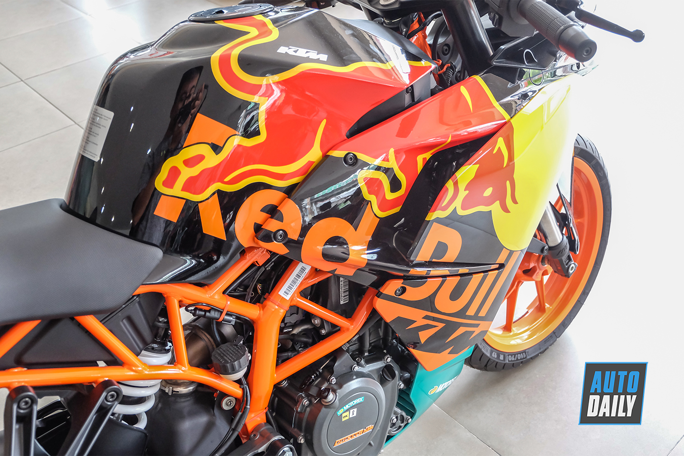 ktm-rc-390-motogp-edition-16.jpg