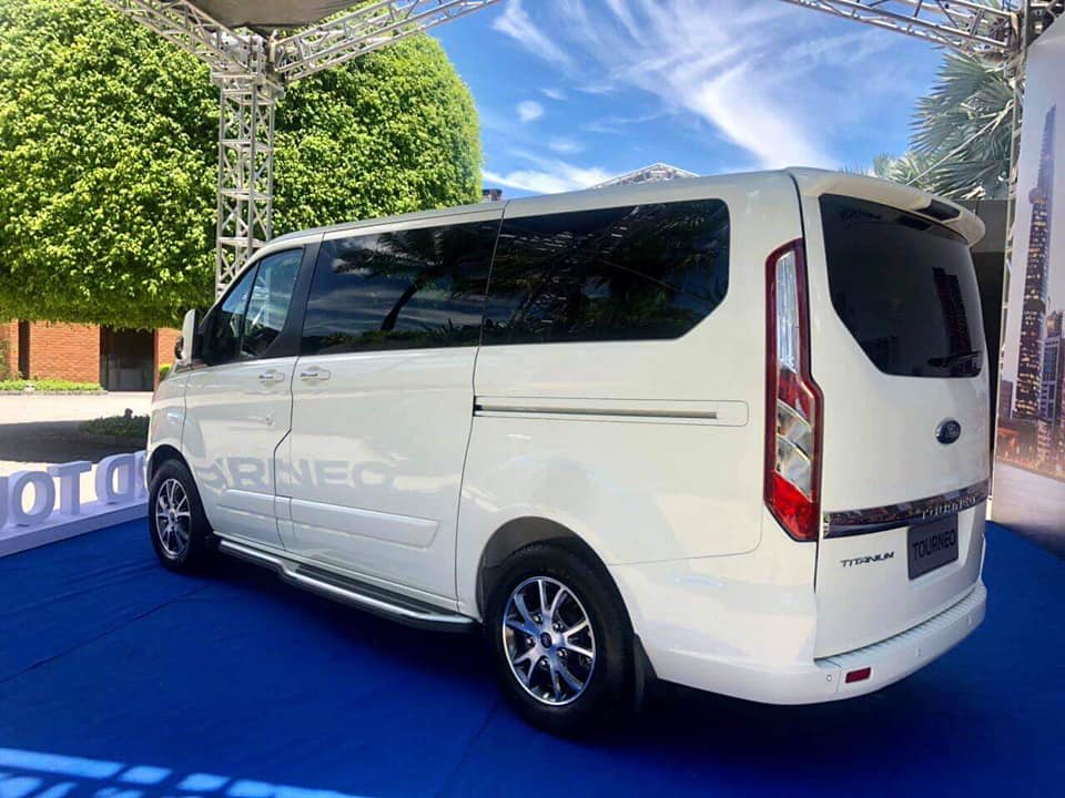 ford-tourneo-5.jpg