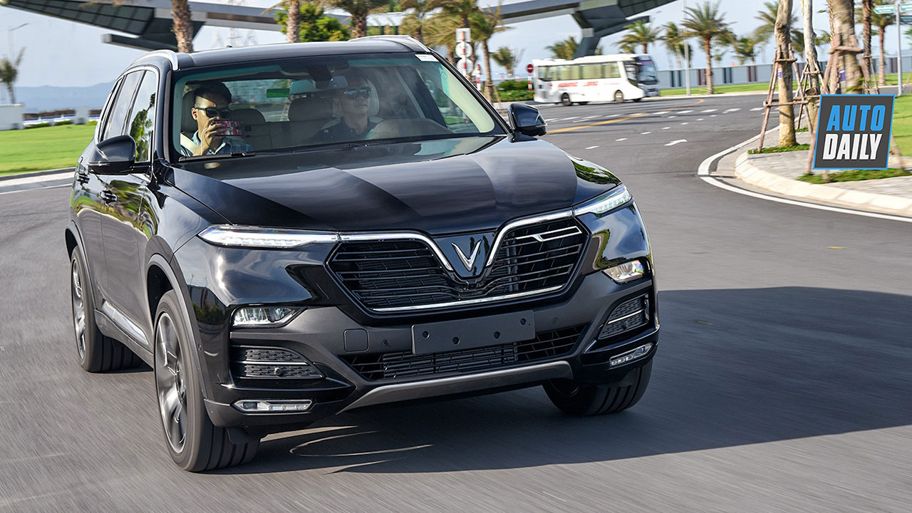 Đánh giá xe SUV VinFast Lux SA2.0 giá từ 1,414 tỷ: Treo khí nén, dáng oai phong