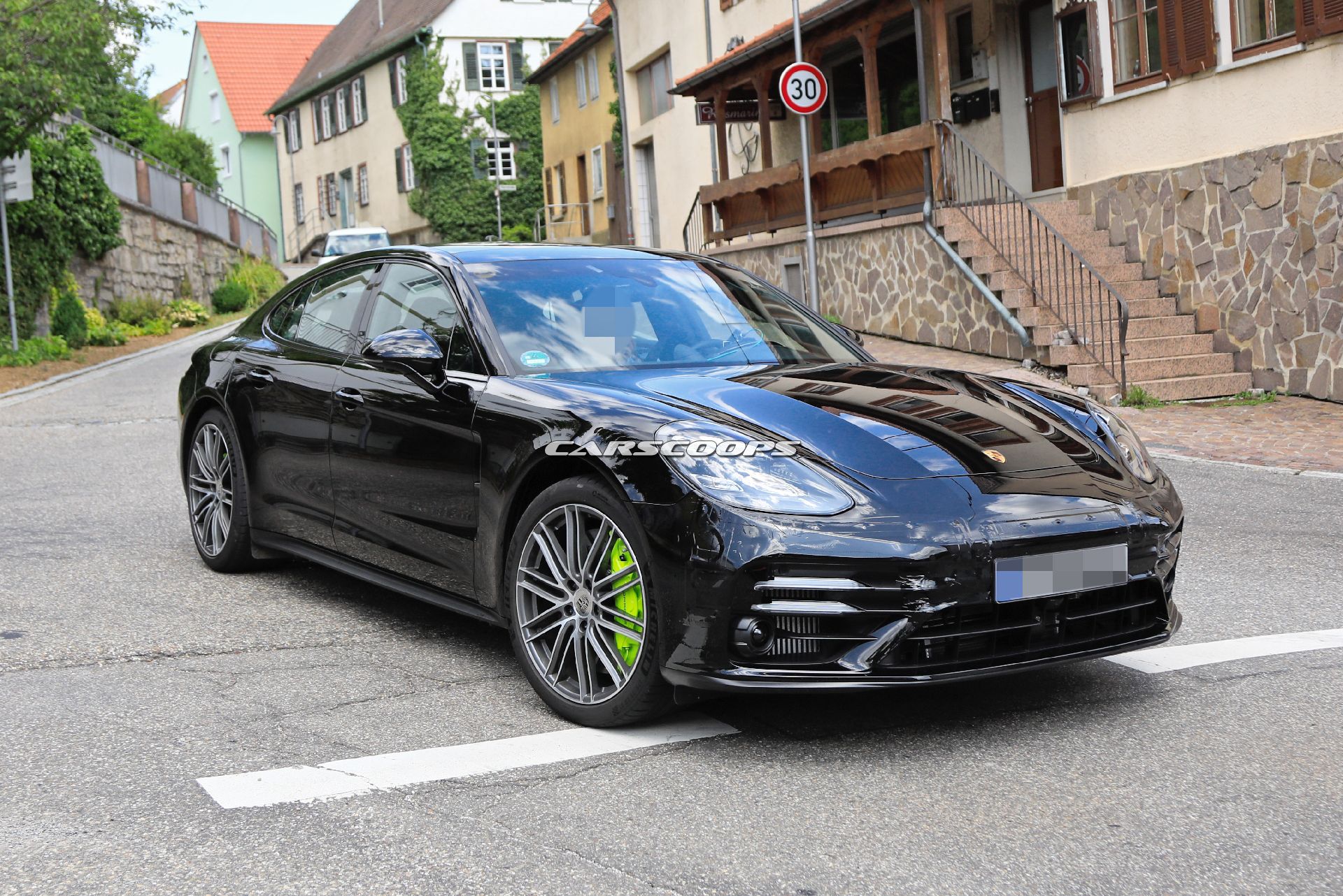 2020-porsche-panamera-facelift-1.jpg