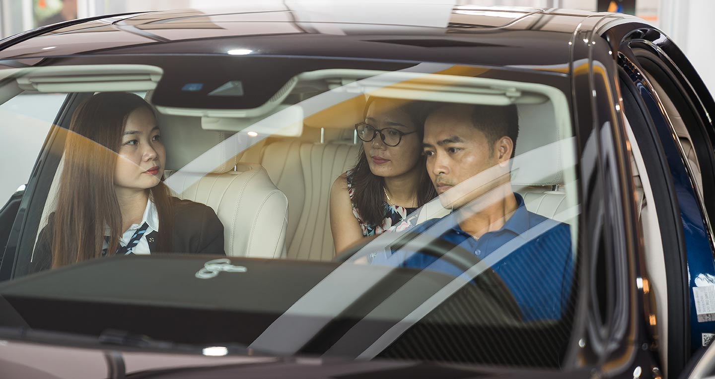 Cùng Vietnam Star tham gia lái thử Mercedes-Benz với các chuyên gia tại sân Đình Xuyên