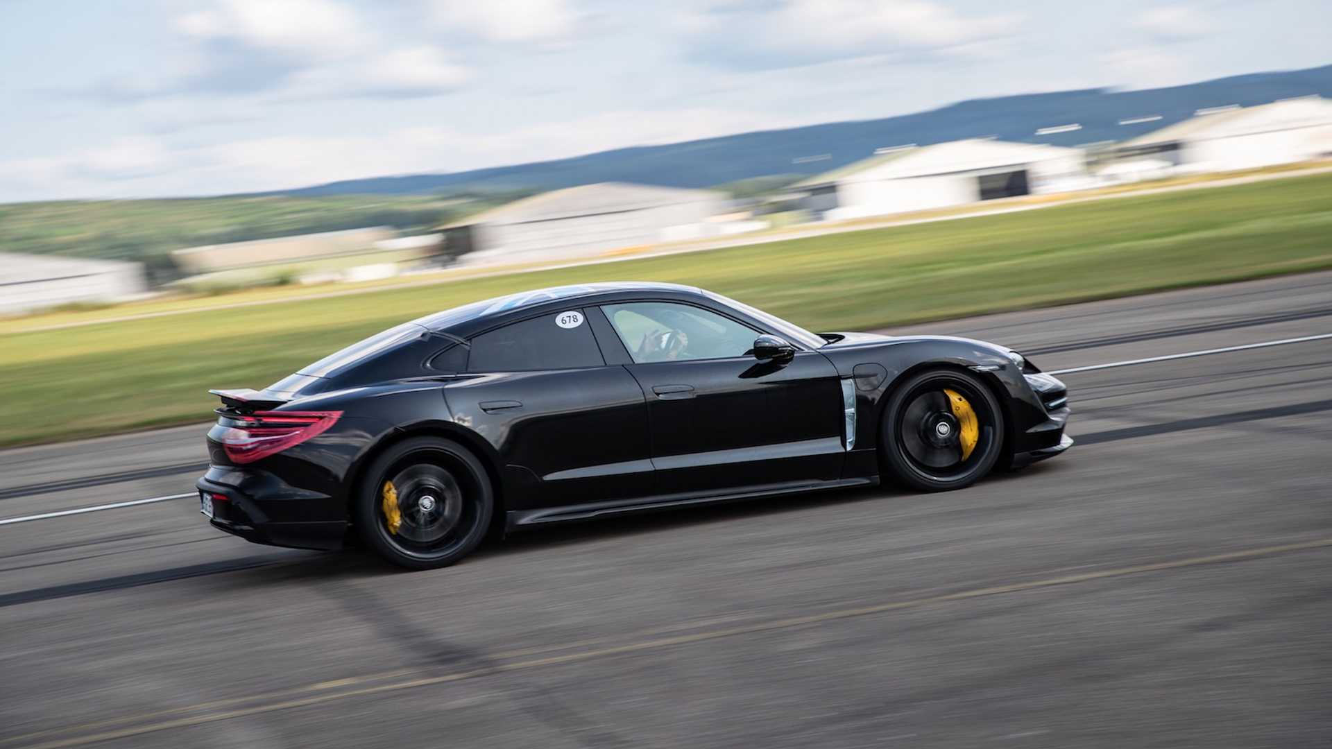 2020-porsche-taycan-at-lahr-airport-1.jpg