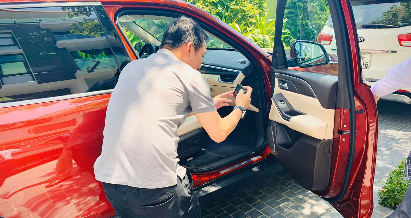 Chủ tịch Rolls-Royce Motor Cars Hanoi muốn cá nhân hóa VinFast Lux