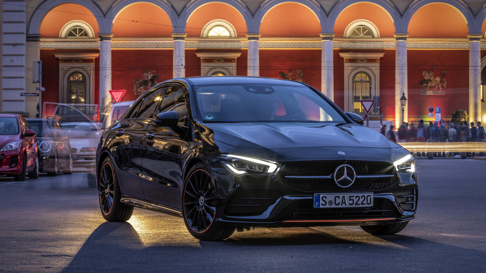 Mercedes-Benz CLA 2020 chốt giá từ 36.650 USD
