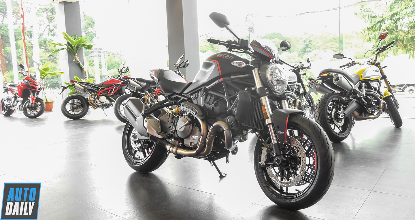 Cận cảnh "quái vật" Ducati Monster 821 Stealth 2019 đầu tiên tại VN