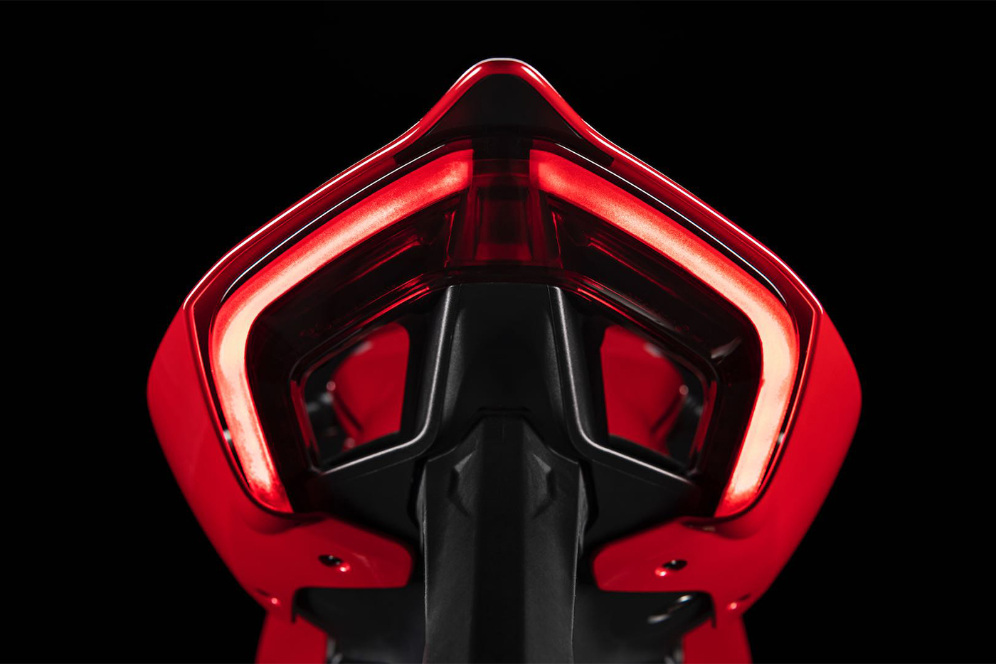 2020-ducati-panigale-v4-first-look-fast-facts-11.jpg