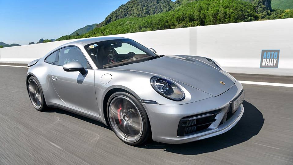 Đánh giá Porsche 911 Carrera S giá gần 9,6 tỷ đồng