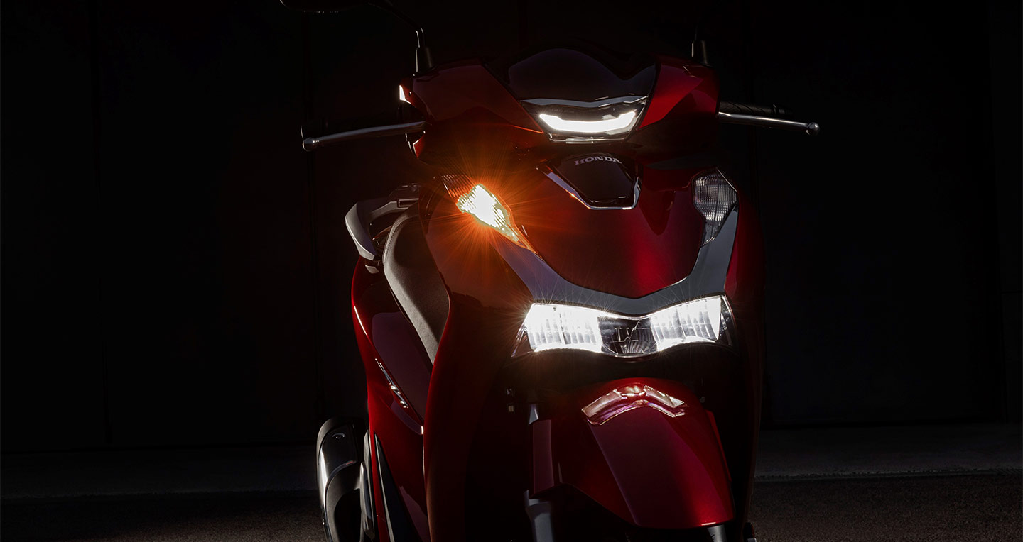 Honda SH 2020 "lột xác" với hàng loạt công nghệ, giá từ 71 triệu đồng