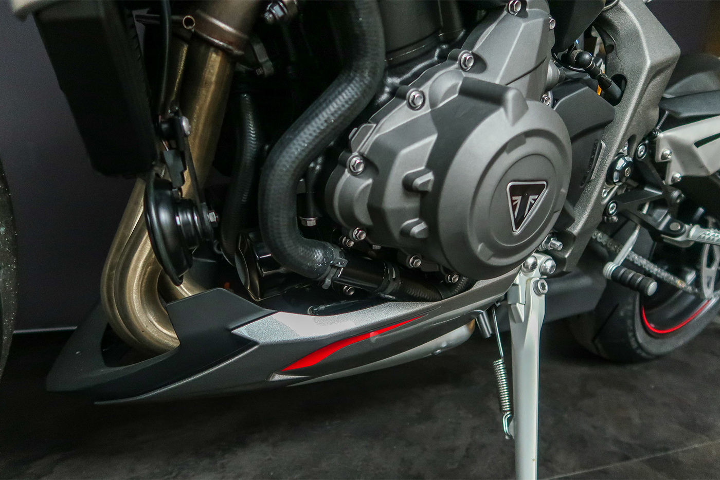 Xem thêm ảnh Triumph Street Triple 765RS 2020 triumph-street-trile-765rs-2020-20.jpg