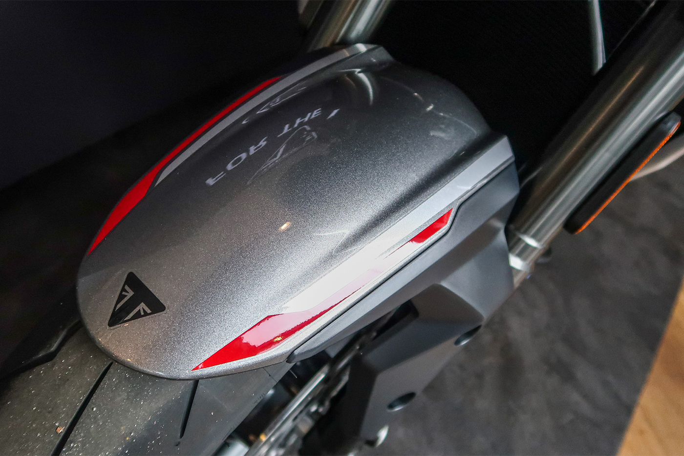 Xem thêm ảnh Triumph Street Triple 765RS 2020 triumph-street-trile-765rs-2020-28.jpg