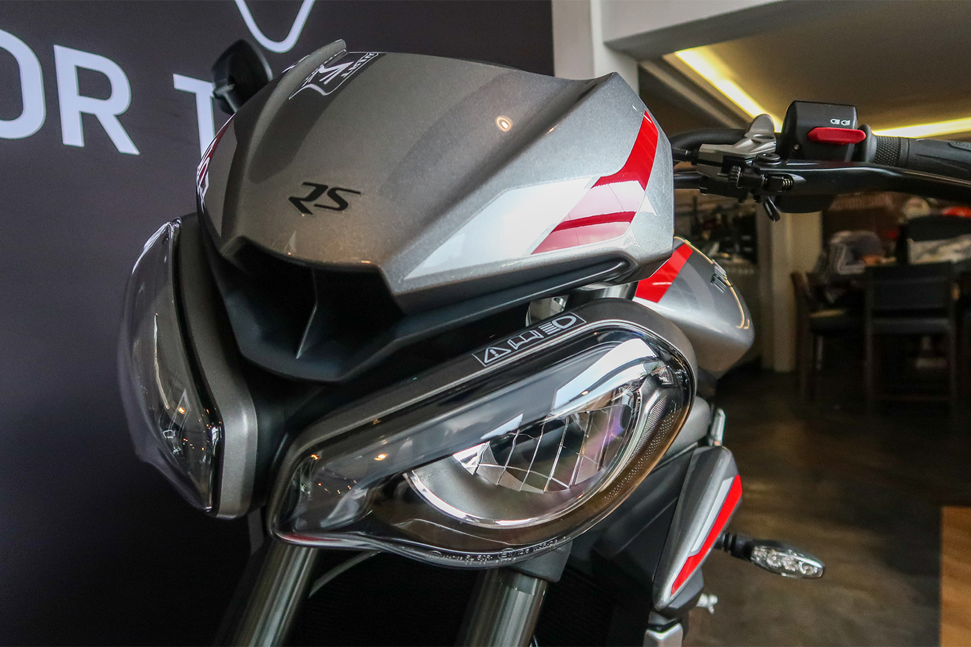 Xem thêm ảnh Triumph Street Triple 765RS 2020 triumph-street-trile-765rs-2020-36.jpg