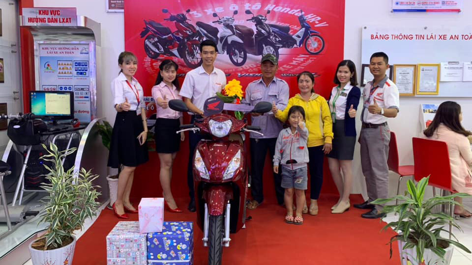 Honda Việt Nam rầm rộ khuyến mại, hơn 2.550 người dùng Việt trúng thưởng xe máy