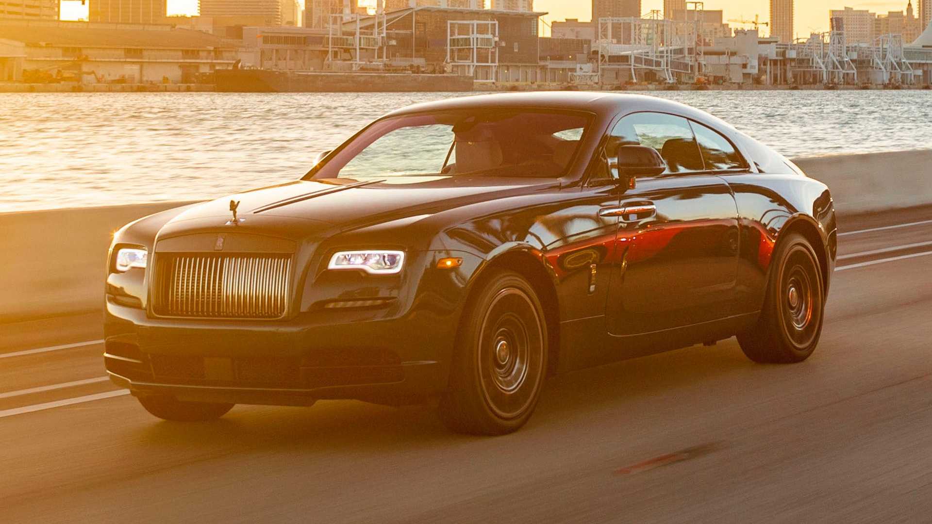 Khám phá Miami cùng siêu phẩm Rolls-Royce Wraith Black Badge