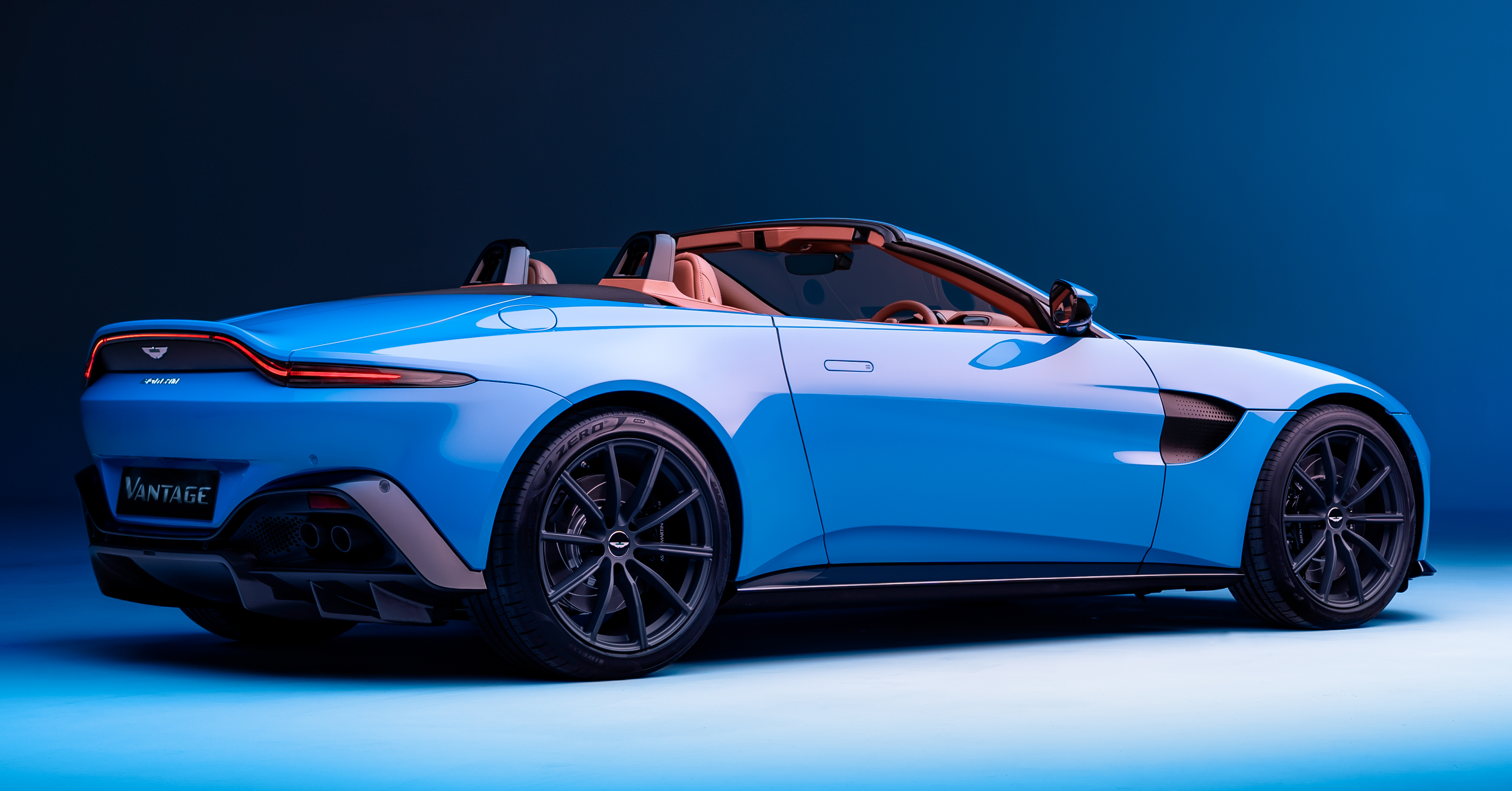 Aston Martin Vantage Roadster 2020 trình làng, đóng mở mui nhanh nhất thế giới