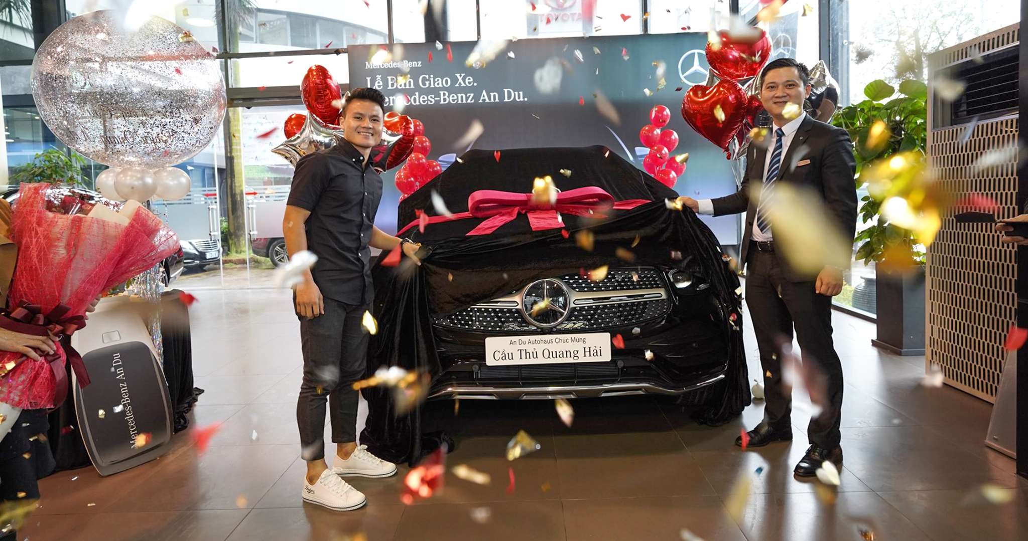 Cầu thủ Quang Hải tậu Mercedes-Benz GLC 300 giá 2,4 tỷ