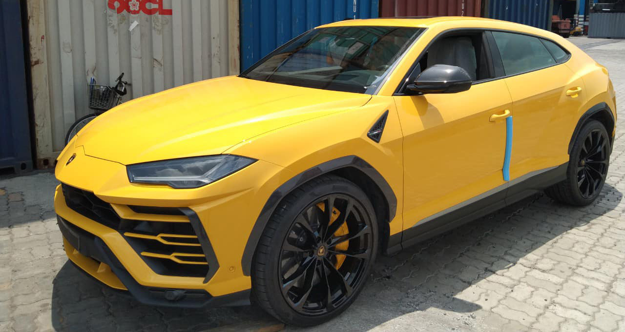 'Siêu bò' Lamborghini Urus bản 4 chỗ đầu tiên về Việt Nam