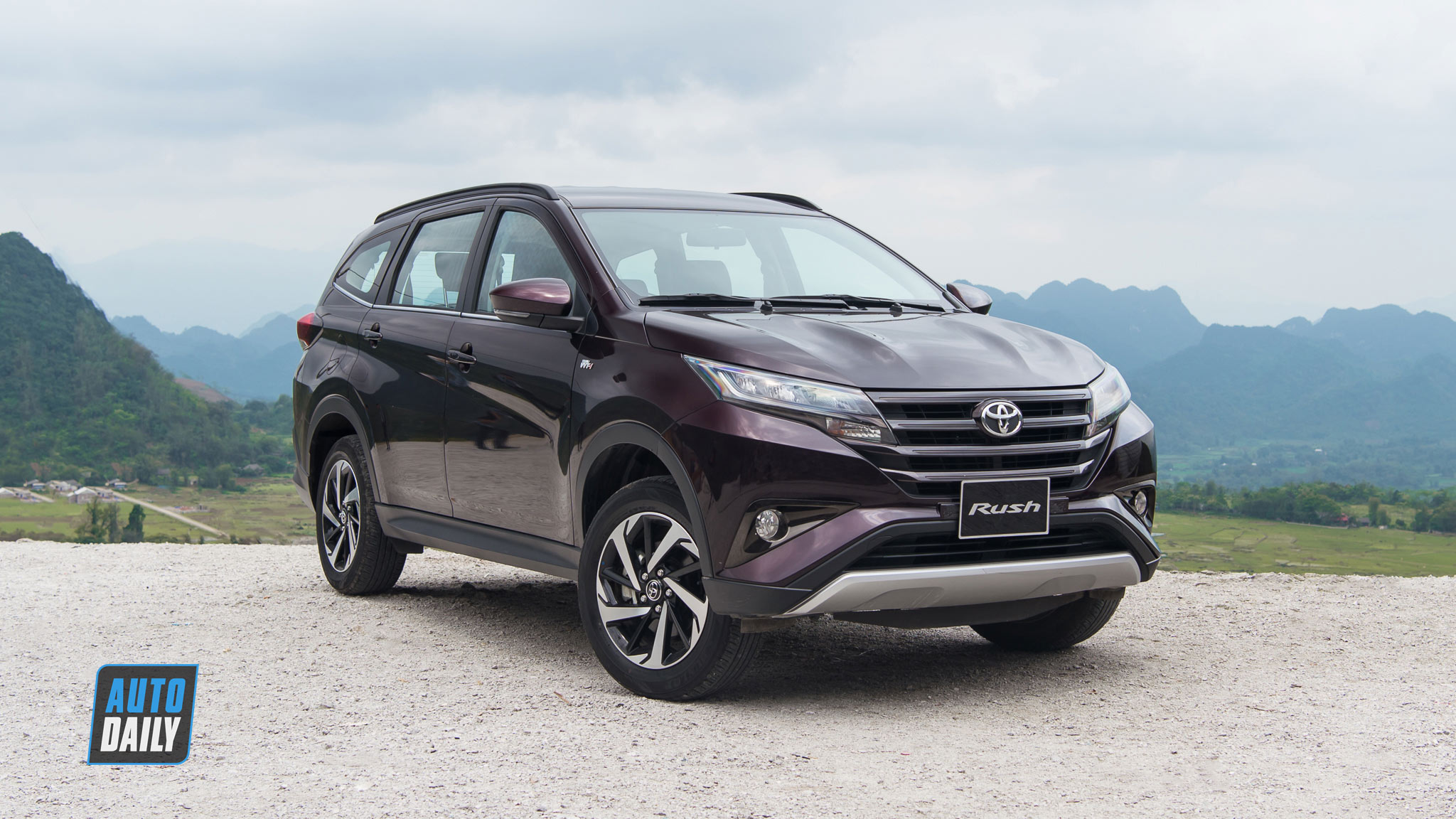 Toyota Rush giá hơn 600 triệu có gì đặc biệt?