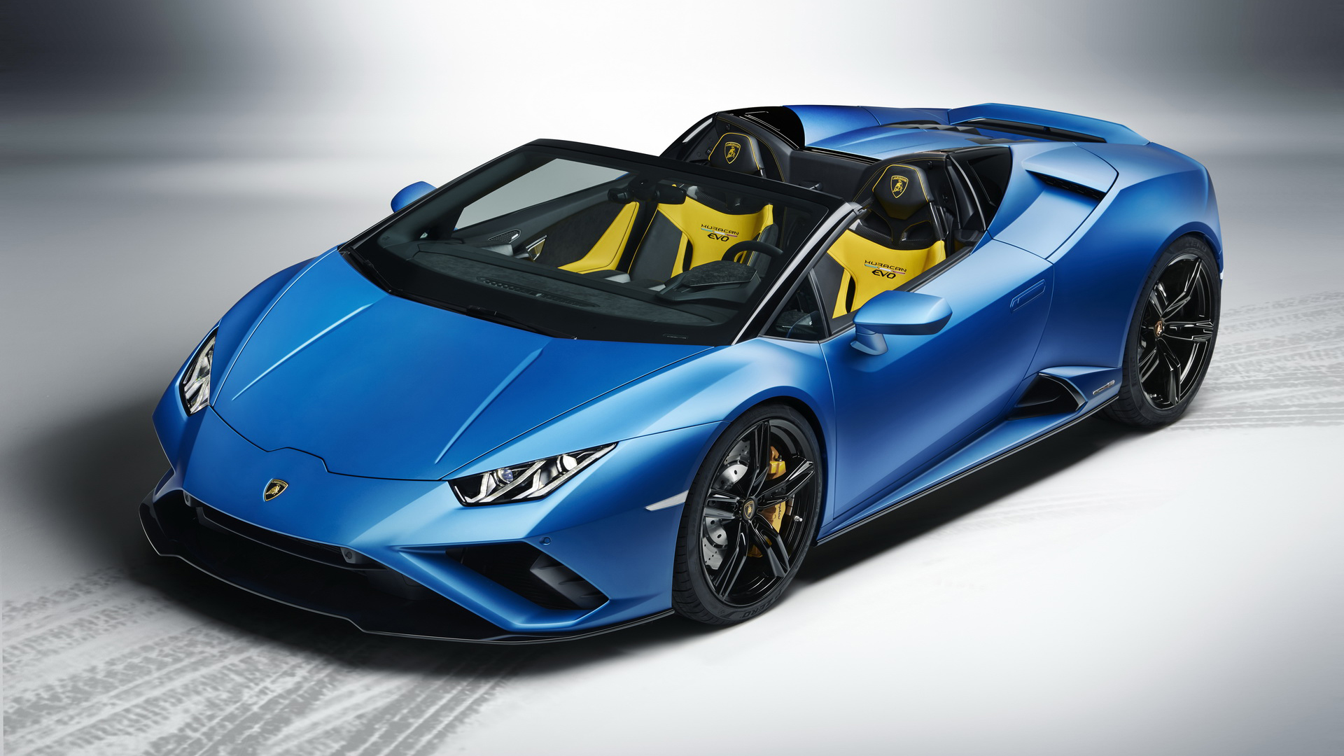 Lamborghini Huracan EVO RWD Spyder ra mắt, giá từ 229.428 USD