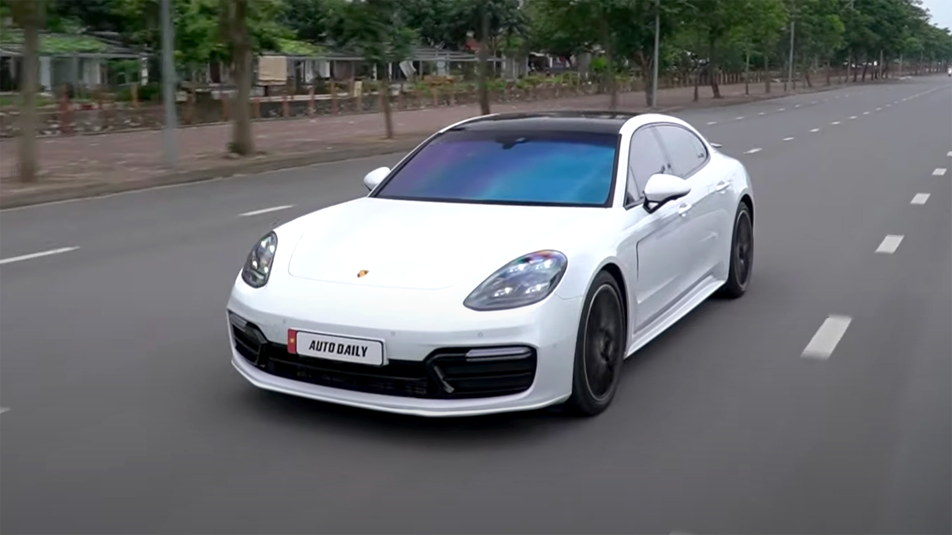 Đây là chiếc Porsche Panamera ĐỈNH NHẤT Việt Nam