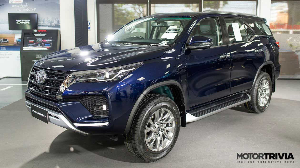 Soi Toyota Fortuner 2021 "bằng xương, bằng thịt"